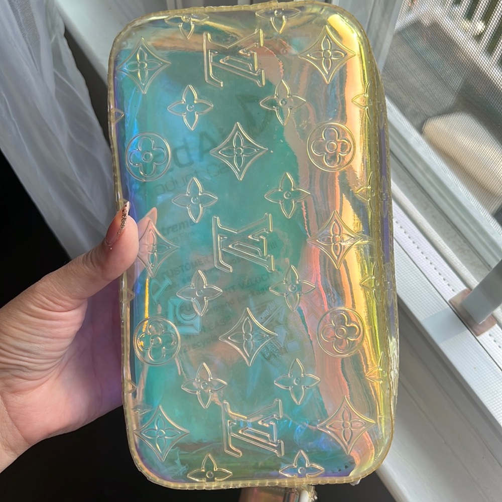 Additional photos of Volga Prism